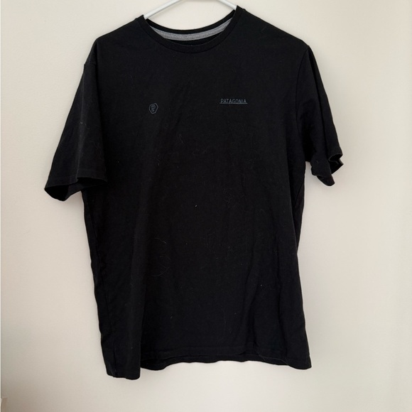 Patagonia Men's Black Short Sleeve Tee - Picture 1 of 5